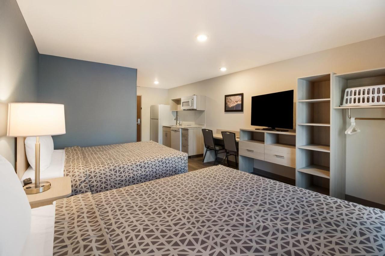 Woodspring Suites Wixom - Novi Exterior photo