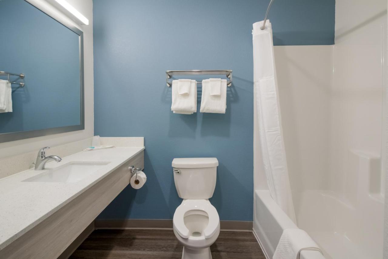 Woodspring Suites Wixom - Novi Exterior photo