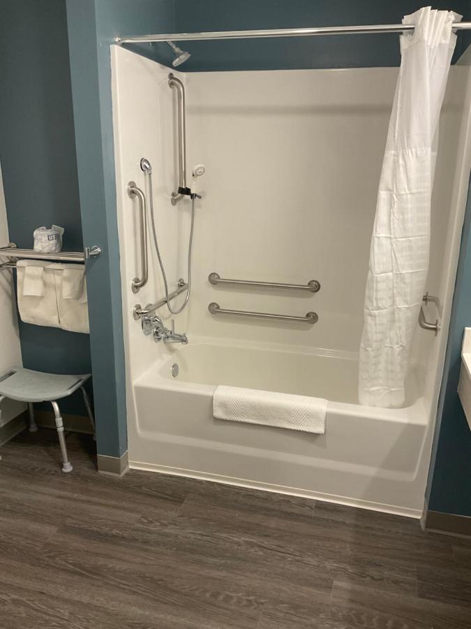 Woodspring Suites Wixom - Novi Exterior photo