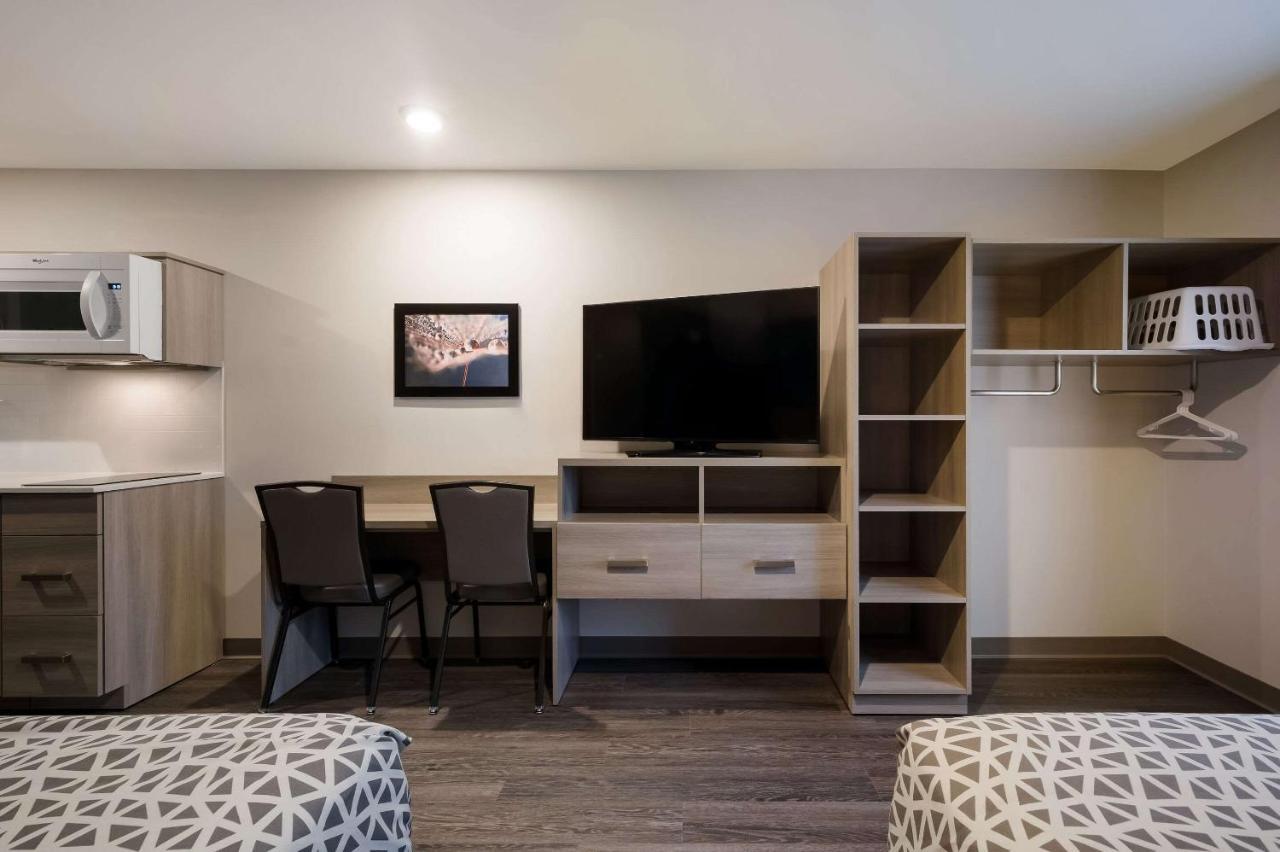 Woodspring Suites Wixom - Novi Exterior photo