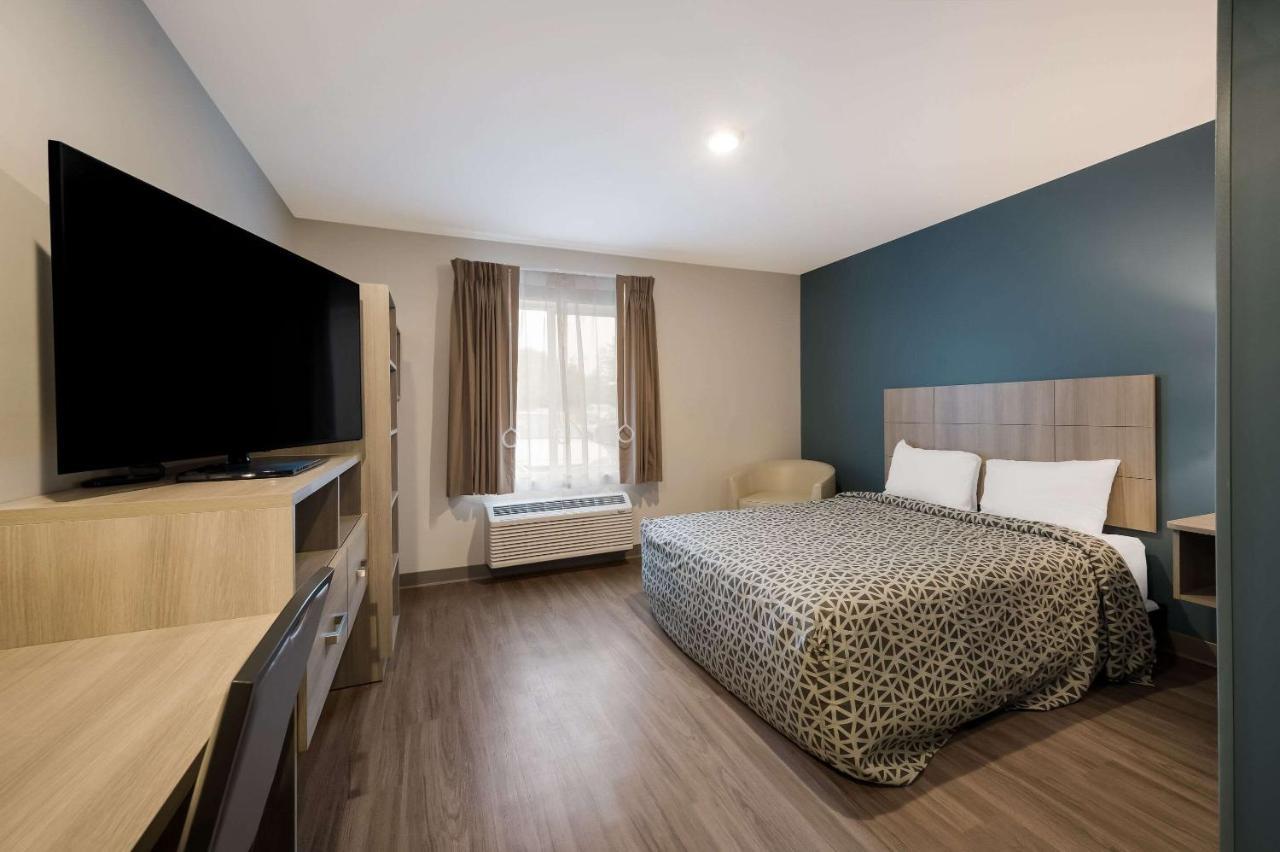 Woodspring Suites Wixom - Novi Exterior photo